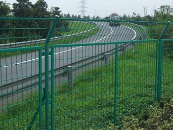 公路护栏网图片2