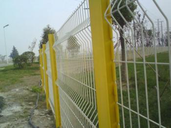 桃型柱护栏网图片2